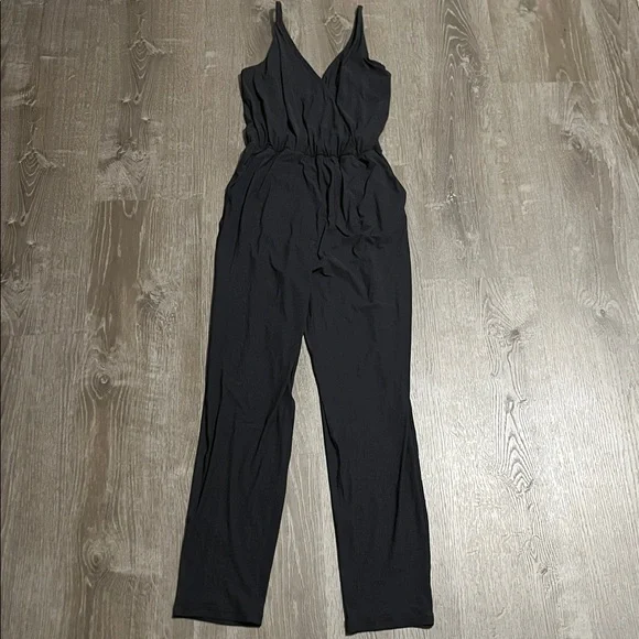 Lululemon All For It Onesie
Black Size 4 - Picture 2 of 11
